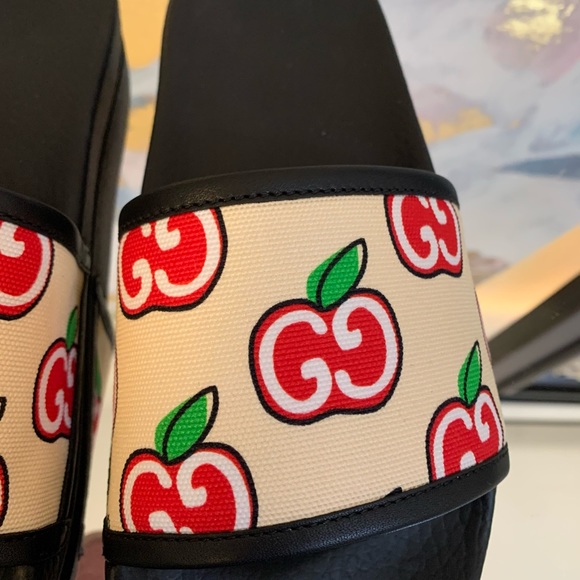 Gucci Limited Edition Apple Slides Sandals - Picture 4 of 9